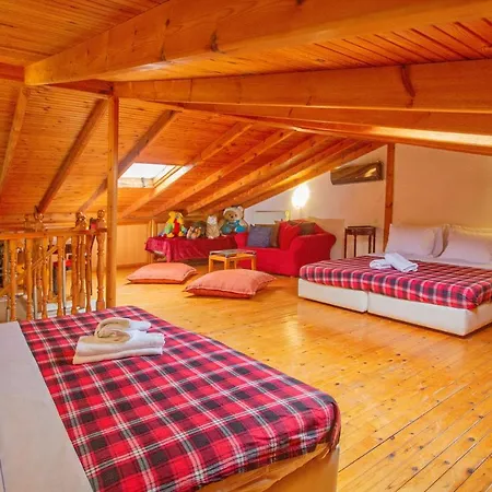 George ヴィラ Néa Péramos