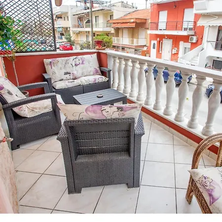 George Βίλα Néa Péramos