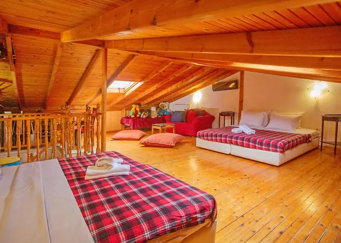 George Villa Néa Péramos